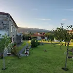 Quinta Da Ponte Гостевой дом Виана-ду-Каштелу